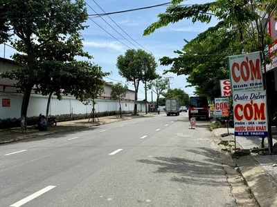 Bán nhà c4 đường lê thạch - sát bến xe trung tâm tp 1