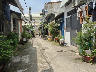 Bán nhà nguyễn sơn, tân phú, ngang 4x15m 60m2. giá chào: 3.9 tỷ  đã giảm 500tr, còn thương lượng 1