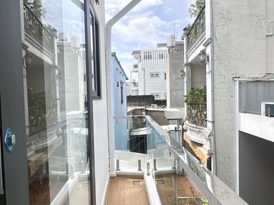 Nhà mới 3 tẩng chỉ nhỉnh 2 tỷ 0