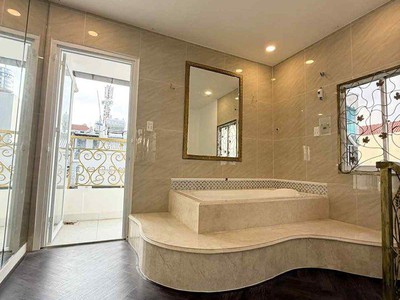 Bán nhá nguyễn thiện thuật -p2- 5 tầng - hẻm ô tô 4m thông - 4pn 4wc riêng - mới đẹp ở ngay. mt 135 2