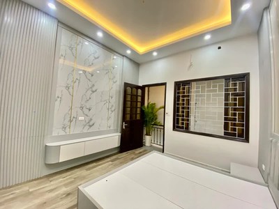 Bán nhà trần khát chân 37m2. 5 tầng. mặt tiền 4m. giá 8.2 tỷ hai bà trưng hà nội 3