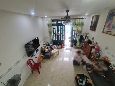 Bán nhà 2 tầng đẹp 69m  hẻm xe tải ngô chí quốc, bình chiểu   thủ đức, giá chỉ 5.2 tỷ, sổ riêng, ở 4