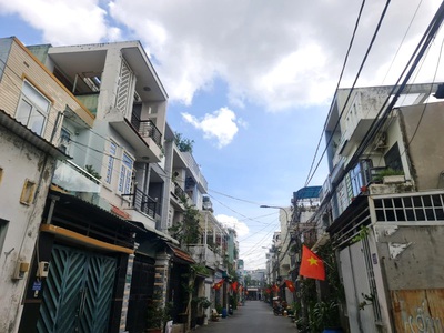 Bán nhà 2 tầng đẹp 69m  hẻm xe tải ngô chí quốc, bình chiểu   thủ đức, giá chỉ 5.2 tỷ, sổ riêng, ở 1