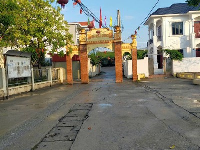 Bán nhà đại cát liên mạc lô góc dân xây ô tô kinh doanh 0