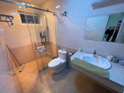 Cho thuê căn hộ 2 ngủ rộng Waterfront City, DT: 80m2. 3