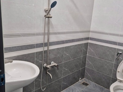 Bán Nhà Mặt tiền 1 trệt 1 lầu - 117m2 -  gần chợ quy đức bình Chánh - Giá 1 tỷ 70Tr 2