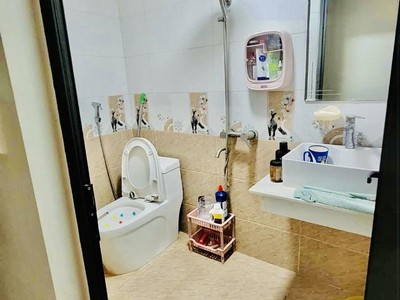 Nhà phố thái hà - trung tâm đống đa   5 tầng   thoáng trước sau   15m ra mặt phố 4