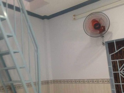 Cho thuê nhà một trệt một lầu đường võ văn kiệt phường cô giang quận 1. 2