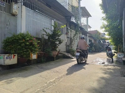 Sốc   không ngờ bình chánh có nhà ngang 4m  vàng  giá chỉ 2.55 tỷ   ngay mặt tiền cây cám - chốt 2
