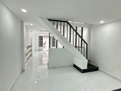 Sốc   không ngờ bình chánh có nhà ngang 4m  vàng  giá chỉ 2.55 tỷ   ngay mặt tiền cây cám - chốt 3