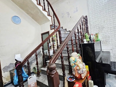 Bán nhà phố nguyễn khang ở kinh doanh ngõ thông ô tô 7 chỗ vào nhà giá 18 tỷ 3