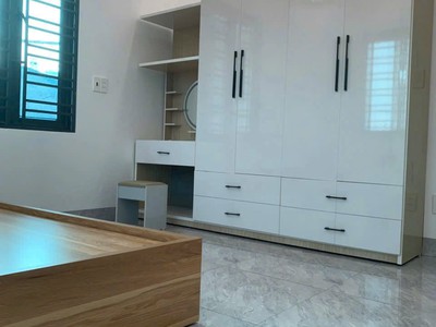 Bán căn nhà lô góc 3 tầng ngõ phố Đồng Khê, ph Ngọc Châu, TP HD, 43.3m2, mt 5m, 3 ngủ 5