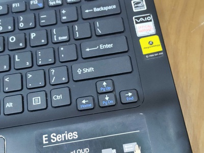 Nhượng laptop giá sinh viên mượt mà giá hạt dẻ 6