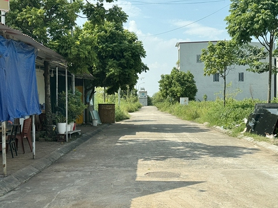 HOT  80m2 Đất TĐC Ngọc Động, View Vườn Hoa. Cạnh đại dự án Vin Safari, đường rộng 12m, vỉa hè 3