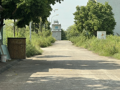 HOT  80m2 Đất TĐC Ngọc Động, View Vườn Hoa. Cạnh đại dự án Vin Safari, đường rộng 12m, vỉa hè 4