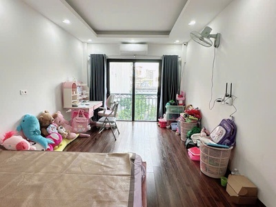 Nhà lô góc HOÀNG HOA THÁM   5 tầng ở ngay   có sân để xe   SỔ ĐẸP   GIÁ TỐT 2