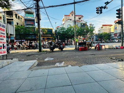 Cho thuê nhà mặt đường Tôn Đức Thắng, vị trí tuyệt đỉnh ngay góc ngã 4 2