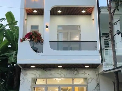 Cần bán gấp nhà 1 trệt 2 lầu sổ hồng riêng, đường 7m, khu dân cư đông đúc - 0398869719 0