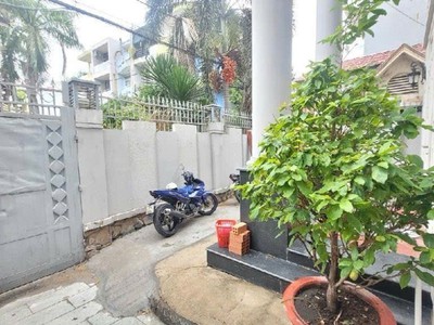 Biệt thự 4 tầng đ.8m, shr vuông    bình lợi bình thạnh ss 3