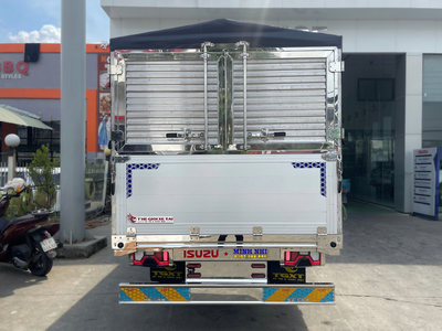 Xe isuzu qkr270 tải 2.5 - 2.7 tấn có sẵn giao ngay tháng 10 1