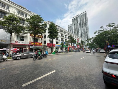 Nhà 6t x 113m2, lô góc mp.xuân la, kd sầm uất giá 65 tỷ có tl. 1