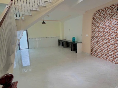 Bán nhà 1t1l mới đẹp, gần chợ 26, sân oto, đường oto chỉ 3 tỷ 2
