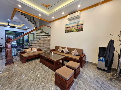 Cho thuê nguyên căn liền kề 5 phòng ngủ chỉ 27 triệu tại Vinhomes Marina 1