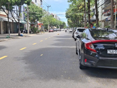 Nhà 2.5 tầng 100m2 ngang 5m   mặt tiền 10.5m   đắc địa kinh doanh 13 tỷ 0