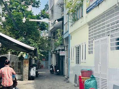 Cho thuê nhà nguyên căn giá rẻ nhất ngay trung tâm quận 1, vị trí đắc địa, tiện ích đa năng 0