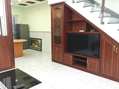 Nhà đường b1 bùi phùng vcn phước hải  - sổ hoàn công : giá bán bao sang sổ 9.650 liên hệ : e để đi 2