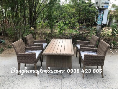Bàn ghế ăn đan dây nhựa 0