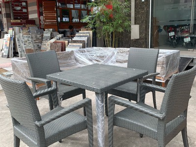 Bàn ghế ăn đan dây nhựa 3