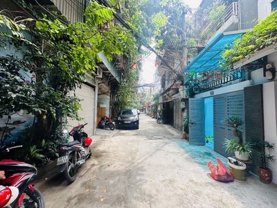 Bán nhà giải phóng 4 tầng long lanh dân xây ô chờ thang máy lô góc ô tô kinh doanh thanh xuân 1