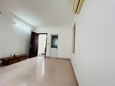 Siêu hiếm nhà 3 tầng đường Hồ Đá, Sở Dầu, Hồng Bàng, Hải Phòng. ô tô đỗ cửa chỉ 2,1 tỷ 0