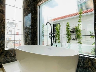 Bán nhà phố 3 lầu mặt tiền đường Nguyễn Triệu Luật, Bình Tân - kế ủy ban, trường học các cấp 4
