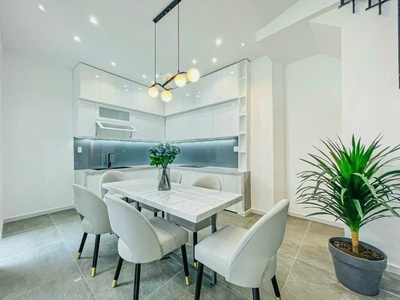 Bán nhà phố 3 lầu mặt tiền đường Nguyễn Triệu Luật, Bình Tân - kế ủy ban, trường học các cấp 2