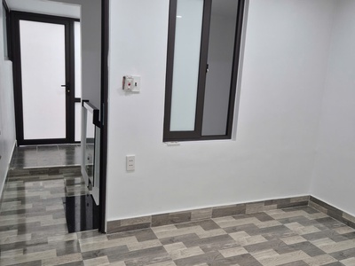Bán nhà xây mới 30m2 x 3 tầng tại Miếu Hai Xã 9