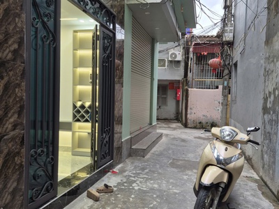 Bán nhà xây mới 30m2 x 3 tầng tại Miếu Hai Xã 10