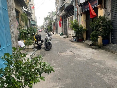Tôi cần bán nhà 1 trệt 1 lầu khu Phạm Văn Bạch phường 15 Quận Tân Bình 2