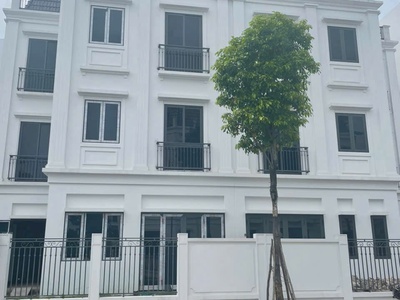 Biệt thự 3 mặt thoáng - sổ đỏ 144m. mt 10m. 4 tầng trước nhà ô tô tránh 2