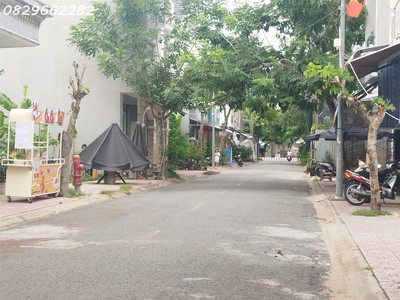 Bán đất thổ cư mặt tiền đường số 4, tttm vincom sa đéc, 68m2, giá 3.7 tỷ, sổ hồng. 1