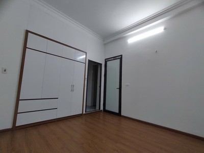 Bán nhà phố định công 32m2 x 5 tầng, nhà đẹp long lanh chủ mới về sẵn ở với 3 phòng ngủ wc khép 1