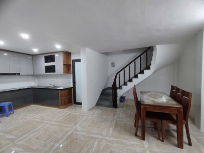 Bán nhà phố định công 32m2 x 5 tầng, nhà đẹp long lanh chủ mới về sẵn ở với 3 phòng ngủ wc khép 0