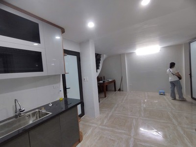 Bán nhà phố định công 32m2 x 5 tầng, nhà đẹp long lanh chủ mới về sẵn ở với 3 phòng ngủ wc khép 3