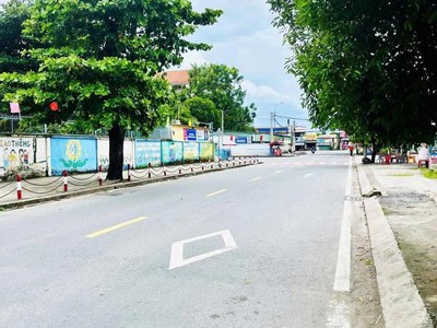 Nhà mới hoàn thiện 123m2 mặt tiền đường tân thới nhì, xe hơi ngủ trong sân. gần trường thcs lý 0