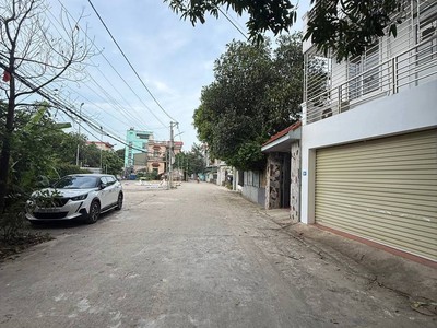 Bán đất tặng nhà 3 tầng cho chủ mới hữu duyên 111m2 x 3 tầng, nam hồng - đông anh, nhà mặt trục 1