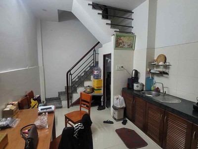 Bán nhà nguyễn thiện thuật - p2 - xe hơi đến cửa - hàng hiếm q3 - 3.2x6.8m- 4 tầng - 3pn.mt 138 2