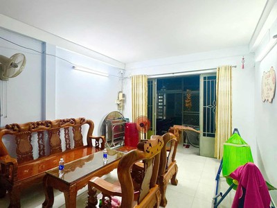 Nhà 2 tầng 41m2 4x10m , gần chợ lê văn quới hxh 5m đỗ cửa. btđ, bình tân. giá rẻ chỉ 4,35 tỷ tl. 2