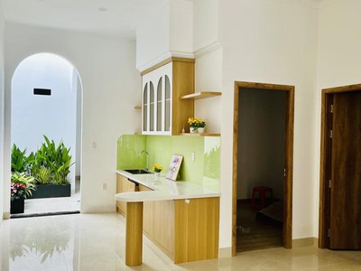 Nhà mới hoàn thiện 123m2 mặt tiền đường tân thới nhì, xe hơi ngủ trong sân. gần trường thcs lý 4