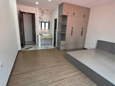 Bán nhà thạch bàn long biên   view đẹp   mặt tiền rộng   giá giật mình   5 tầng thang máy   44m 1